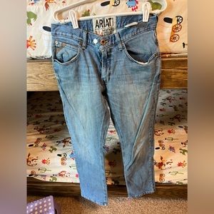 Ariat mid rise men’s jeans size 30 (28/34)